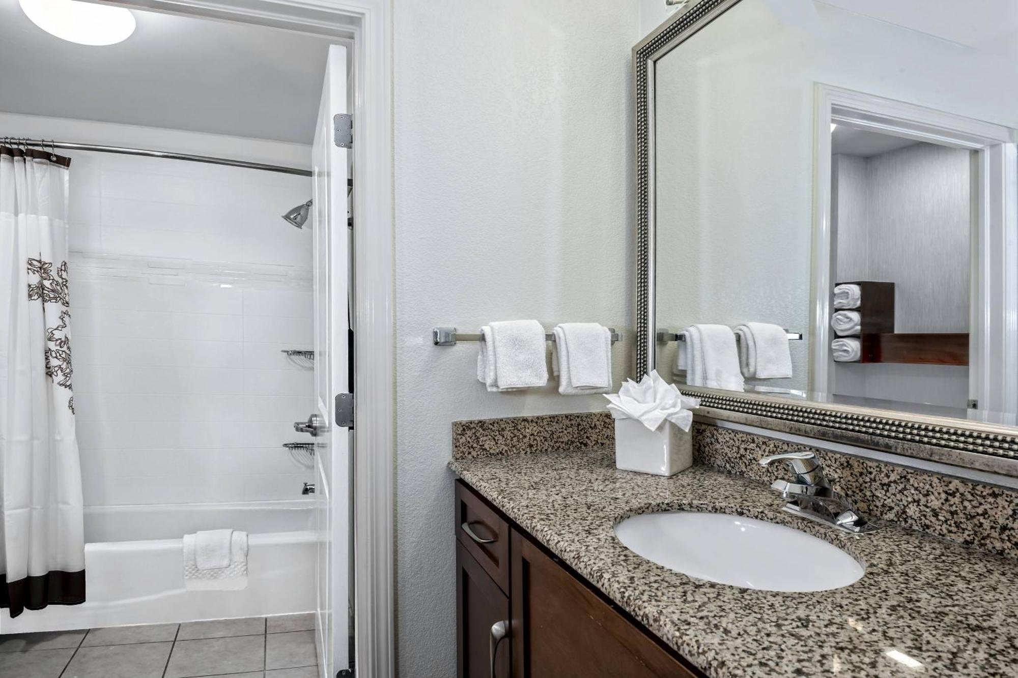 Residence Inn By Marriott San Antonio Seaworld / Lackland Exteriör bild